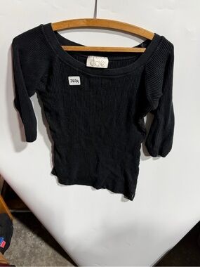 #3694-Cache Black Ribbed Long Sleeve Top
